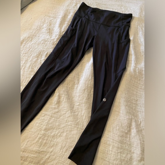 Lululemon fast and free 7/8 25” leggings with pockets - Picture 2 of 5